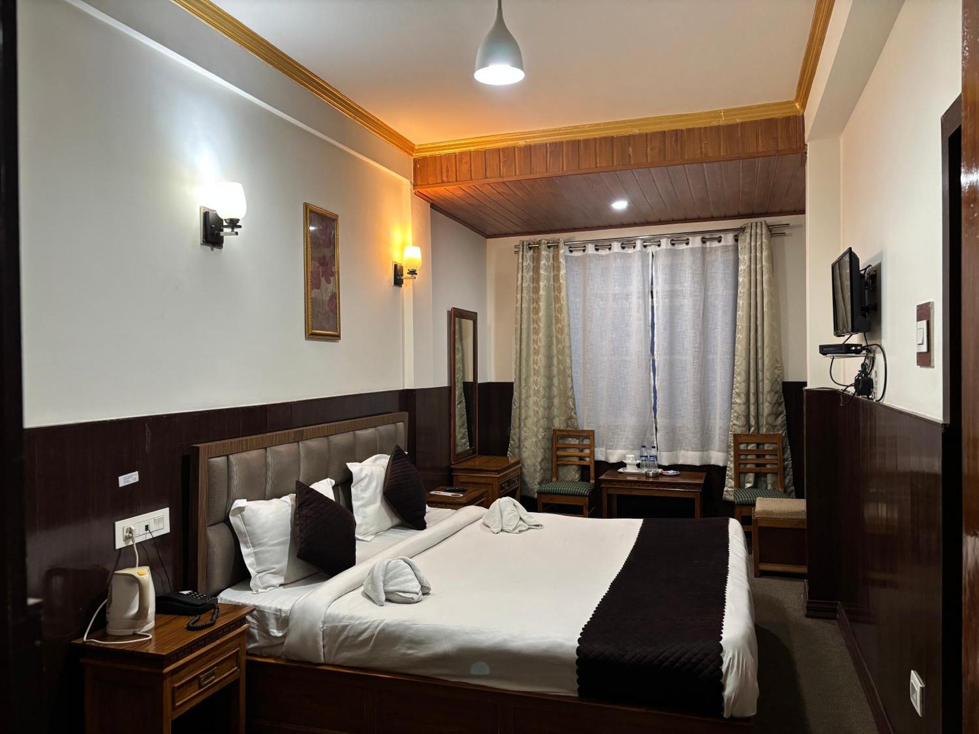 Hotel Kasturi Palace & Restaurant Darjeeling Darjeeling  Exterior foto